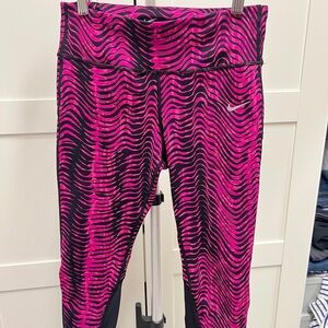 Nike — like new— Pink and Black Zebra Print Athletic leggings